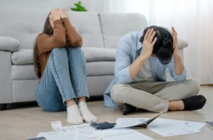 ناراحتی برای بدهی زیاد بانکی